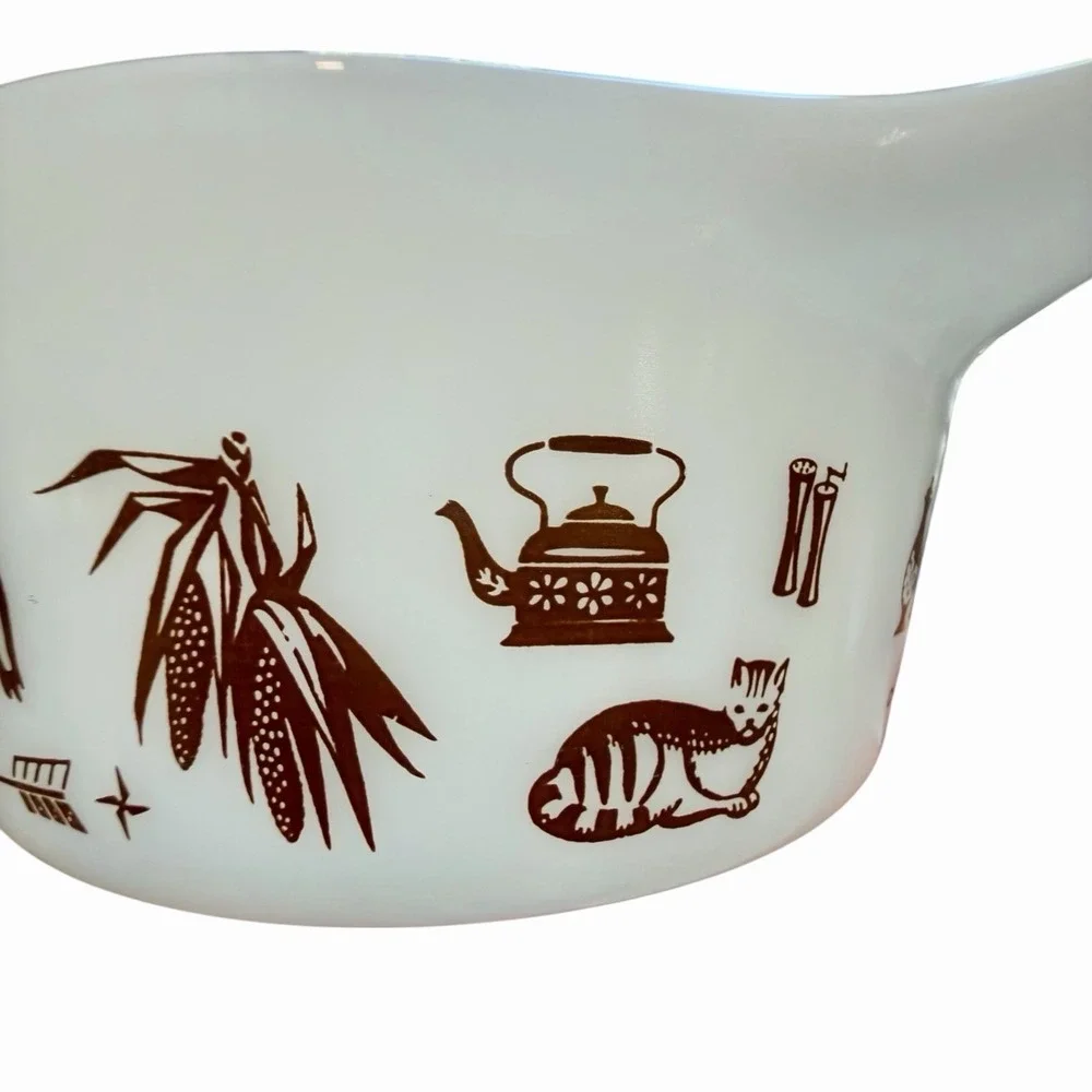 PYREX 472 Early American White Nesting Casserole Dish 1 1/2 Pt. *No Lid*